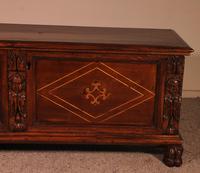 Italian Renaissance Cassone Chest in Walnut - 17th Century (2 of 12) Italian Renaissance Cassone Chest in Walnut - 17th Century (2 of 12)
