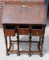 1850s Early Style Walnut Bureau (2 of 7) 1850s Early Style Walnut Bureau (2 of 7)