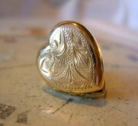 Vintage Pocket Watch Chain Photograph Fob 1940s 9ct Rolled Gold Puffy Heart Fob (3 of 10) Vintage Pocket Watch Chain Photograph Fob 1940s 9ct Rolled Gold Puffy Heart Fob (3 of 10)