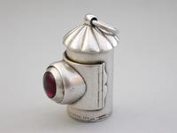 Victorian Novelty Silver Policeman's Bullseye Lantern Vinaigrette by Henry William Dee, London, 1872 (2 of 13) Victorian Novelty Silver Policeman's Bullseye Lantern Vinaigrette by Henry William Dee, London, 1872 (2 of 13)