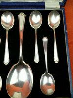 Vintage USA Oneida Sheffield Plate Melon Spoon Set in Case C1950 (11 of 12) Vintage USA Oneida Sheffield Plate Melon Spoon Set in Case C1950 (11 of 12)