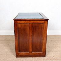 Edwardian Oak Pedestal Writing Desk (9 of 12) Edwardian Oak Pedestal Writing Desk (9 of 12)