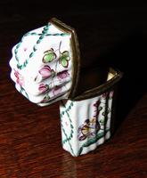 Georgian Battersea enamel scent bottle holder (5 of 5) Georgian Battersea enamel scent bottle holder (5 of 5)