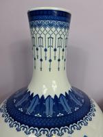 Huge Pair of 20th Century Chinese Blue & White Vases (6 of 9) Huge Pair of 20th Century Chinese Blue & White Vases (6 of 9)