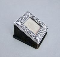 Art Nouveau Silver Single Stamp Box by Edward Souter Barnsley, Birmingham 1902 (2 of 5) Art Nouveau Silver Single Stamp Box by Edward Souter Barnsley, Birmingham 1902 (2 of 5)