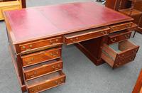 Quality 1960s Mahogany Partners Desk with Red Leather on Top (4 of 4) Quality 1960s Mahogany Partners Desk with Red Leather on Top (4 of 4)