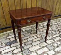 Gillows Small Mahogany Writing Table (2 of 6) Gillows Small Mahogany Writing Table (2 of 6)