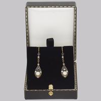 Vintage Pearl, Diamond & Sapphire Dangle 18ct Gold Edwardian Style Drop Earrings (3 of 4) Vintage Pearl, Diamond & Sapphire Dangle 18ct Gold Edwardian Style Drop Earrings (3 of 4)