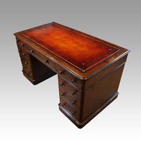 Victorian Oak Pedestal Desk (2 of 11) Victorian Oak Pedestal Desk (2 of 11)