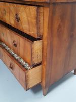 Beautifully Figured Walnut Commode c.1830 (7 of 8) Beautifully Figured Walnut Commode c.1830 (7 of 8)