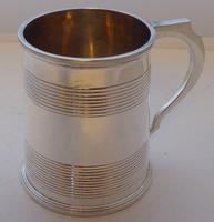Goldsmiths & Silversmiths 1906 Hallmarked Solid Silver Tankard Christening Mug (9 of 12) Goldsmiths & Silversmiths 1906 Hallmarked Solid Silver Tankard Christening Mug (9 of 12)
