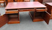Quality 1960s Mahogany Partners Desk with Red Leather on Top (2 of 4) Quality 1960s Mahogany Partners Desk with Red Leather on Top (2 of 4)