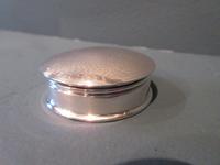 Immaculate George V Period Silver Domed Top Pill Box (2 of 6) Immaculate George V Period Silver Domed Top Pill Box (2 of 6)