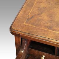 George III Walnut Kneehole Desk (3 of 12) George III Walnut Kneehole Desk (3 of 12)
