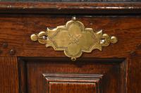 18th Century Welsh Oak Marriage Coffor Bach / Coffer (8 of 8) 18th Century Welsh Oak Marriage Coffor Bach / Coffer (8 of 8)