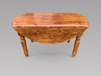 Circular Pine Farmhouse Table (3 of 4) Circular Pine Farmhouse Table (3 of 4)