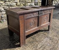Small 17th Century Devon Oak Coffer (2 of 21) Small 17th Century Devon Oak Coffer (2 of 21)