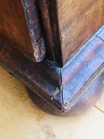 Beautiful English Queen Anne Walnut Chest of Drawers c.1710 (14 of 19) Beautiful English Queen Anne Walnut Chest of Drawers c.1710 (14 of 19)