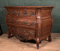 Superb Early 20th Century French Walnut Bombe Commode (5 of 9) Superb Early 20th Century French Walnut Bombe Commode (5 of 9)