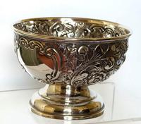 Small Edwardian Silver Bowl with Scrolls & Flowerheads - Birmingham 1909 (2 of 4) Small Edwardian Silver Bowl with Scrolls & Flowerheads - Birmingham 1909 (2 of 4)