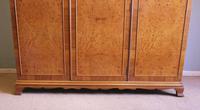 Quality Burr Walnut Triple Wardrobe c.1930 (12 of 15) Quality Burr Walnut Triple Wardrobe c.1930 (12 of 15)
