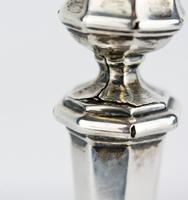 1912-1913 Birmingham William Hutton & Sons Silver Candlesticks (3 of 10) 1912-1913 Birmingham William Hutton & Sons Silver Candlesticks (3 of 10)