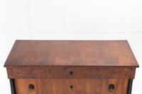 Pair of Early 19th Century Italian Walnut Chest of Drawers (7 of 10) Pair of Early 19th Century Italian Walnut Chest of Drawers (7 of 10)