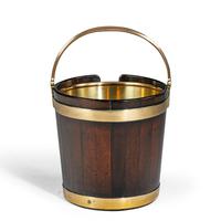 A George III mahogany and brass-bound plate bucket (5 of 6) A George III mahogany and brass-bound plate bucket (5 of 6)