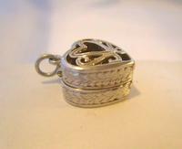Vintage Silver Engagement Ring Heart Opening Charm 1960s For Ladies Bracelet (4 of 11) Vintage Silver Engagement Ring Heart Opening Charm 1960s For Ladies Bracelet (4 of 11)