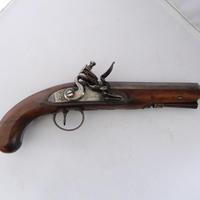 Flintlock Pistol by John Edgeson of Stamford Lincs (2 of 2) Flintlock Pistol by John Edgeson of Stamford Lincs (2 of 2)