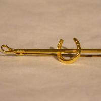 9ct Gold Hunting Cravat Pin (2 of 2) 9ct Gold Hunting Cravat Pin (2 of 2)
