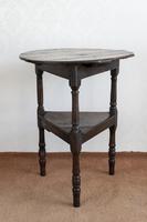 Late 17th or Early 18th Century Cricket Table in Unrestored Condition (4 of 7) Late 17th or Early 18th Century Cricket Table in Unrestored Condition (4 of 7)