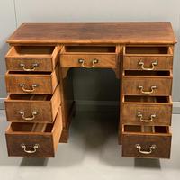 Edwardian kneehole desk in walnut (3 of 5) Edwardian kneehole desk in walnut (3 of 5)