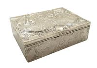 Antique Sterling Silver Trinket Box with Tavern & Fishing Scenes 1909 (8 of 11) Antique Sterling Silver Trinket Box with Tavern & Fishing Scenes 1909 (8 of 11)
