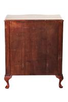 Walnut Georgian Revival Serpentine Front 5 Drawer Chest c.1920 (3 of 6) Walnut Georgian Revival Serpentine Front 5 Drawer Chest c.1920 (3 of 6)