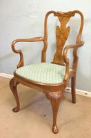 Set of Eight Queen Anne Style Walnut Dining Chairs (5 of 15) Set of Eight Queen Anne Style Walnut Dining Chairs (5 of 15)