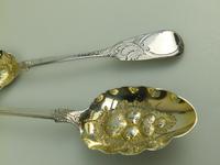Samuel Smiley : Fine Pair of Heavy 152g Solid Silver Berry Spoons C.1874 (4 of 6) Samuel Smiley : Fine Pair of Heavy 152g Solid Silver Berry Spoons C.1874 (4 of 6)