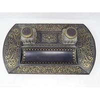 19th Century Brass Inlaid Twin Inkwell Stand c.1850 (2 of 7) 19th Century Brass Inlaid Twin Inkwell Stand c.1850 (2 of 7)