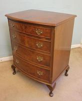 Small Burr Walnut Bow Front Chest Drawers (6 of 7) Small Burr Walnut Bow Front Chest Drawers (6 of 7)