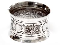 Victorian John Round Boxed Pair of Silver Convex Shaped Napkin Rings (2 of 4) Victorian John Round Boxed Pair of Silver Convex Shaped Napkin Rings (2 of 4)