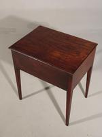 A Neat George III Period Mahogany Dressing Table (5 of 5) A Neat George III Period Mahogany Dressing Table (5 of 5)