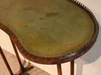Rosewood Regency Kidney Shaped Writing Table (3 of 5) Rosewood Regency Kidney Shaped Writing Table (3 of 5)
