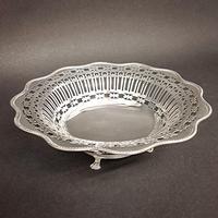 George V Silver Pierced Bowl (2 of 4) George V Silver Pierced Bowl (2 of 4)