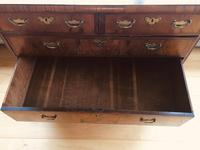 Beautiful English Queen Anne Walnut Chest of Drawers c.1710 (10 of 19) Beautiful English Queen Anne Walnut Chest of Drawers c.1710 (10 of 19)