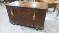 Double Lock Oak Coffer (2 of 13) Double Lock Oak Coffer (2 of 13)