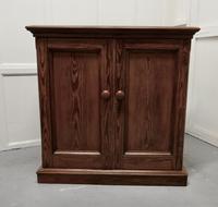Sturdy 19th Century Pitch Pine 2 Door Cupboard (3 of 8) Sturdy 19th Century Pitch Pine 2 Door Cupboard (3 of 8)