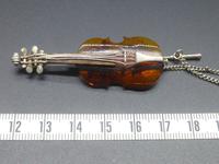 Silver & Amber Violin Brooch / Lapel Pin (4 of 6) Silver & Amber Violin Brooch / Lapel Pin (4 of 6)