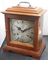 Marvellous 31day Vintage Bracket Mantel Clock – Walnut Caddy Top Carry Handle (12 of 12) Marvellous 31day Vintage Bracket Mantel Clock – Walnut Caddy Top Carry Handle (12 of 12)