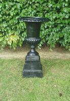 19th Century Victorian Cast Iron Urn on Stand (4 of 4) 19th Century Victorian Cast Iron Urn on Stand (4 of 4)