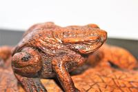 Charming & Well Carved Japanese Boxwood Paper Weight Depicting a Frog (6 of 8) Charming & Well Carved Japanese Boxwood Paper Weight Depicting a Frog (6 of 8)